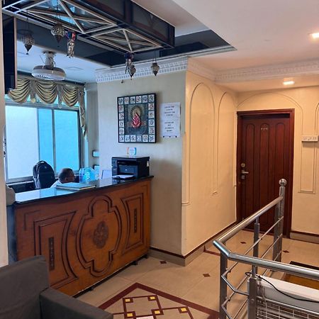 Hotel Tushar Пюн Екстериор снимка