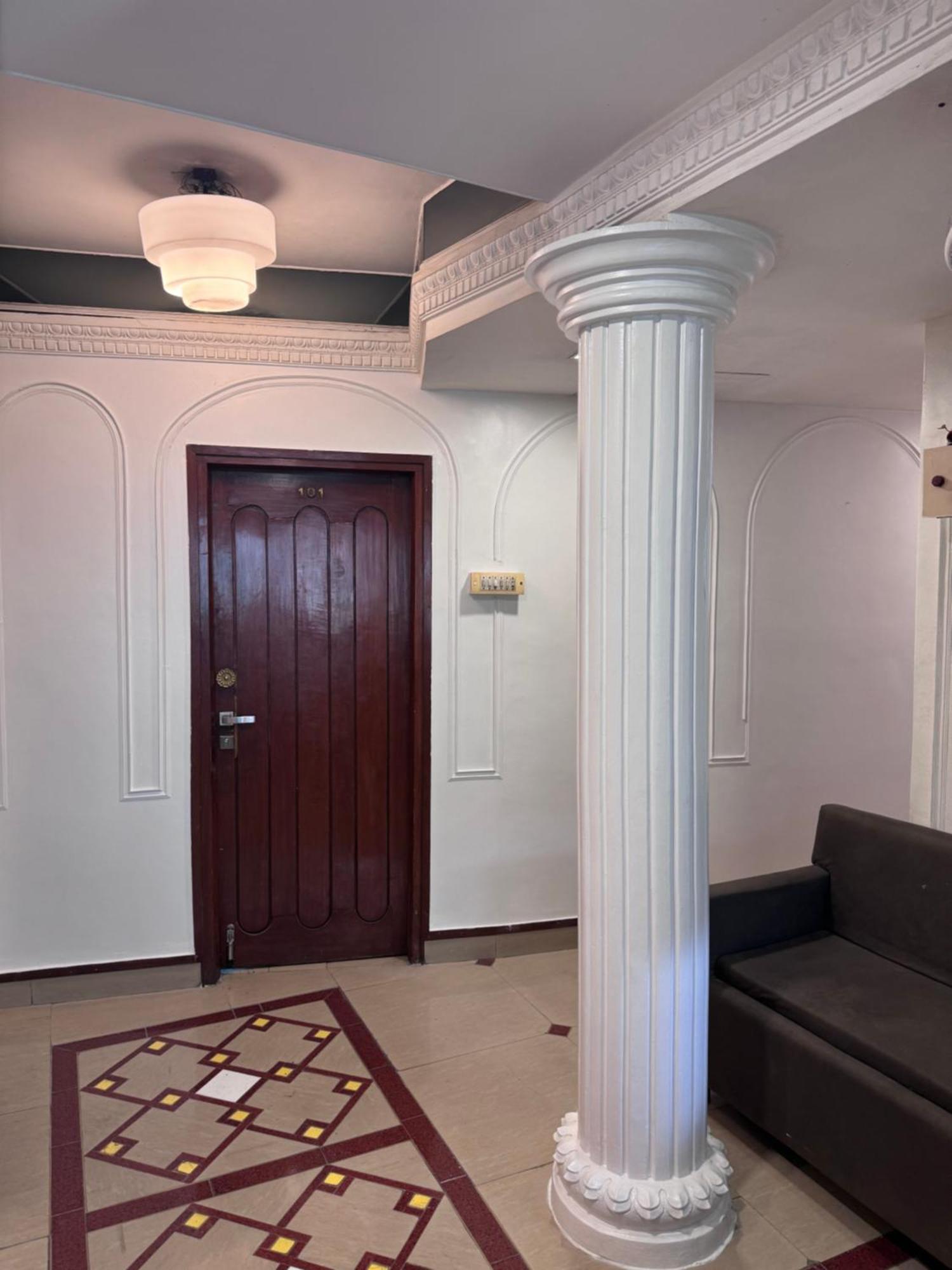 Hotel Tushar Пюн Екстериор снимка