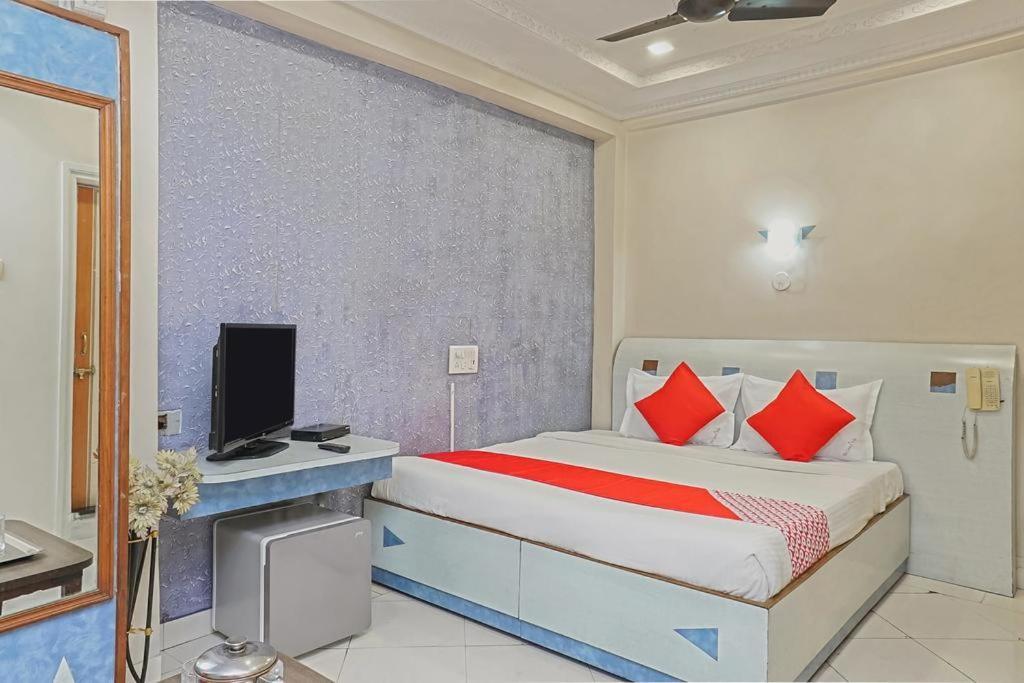 Hotel Tushar Пюн Екстериор снимка